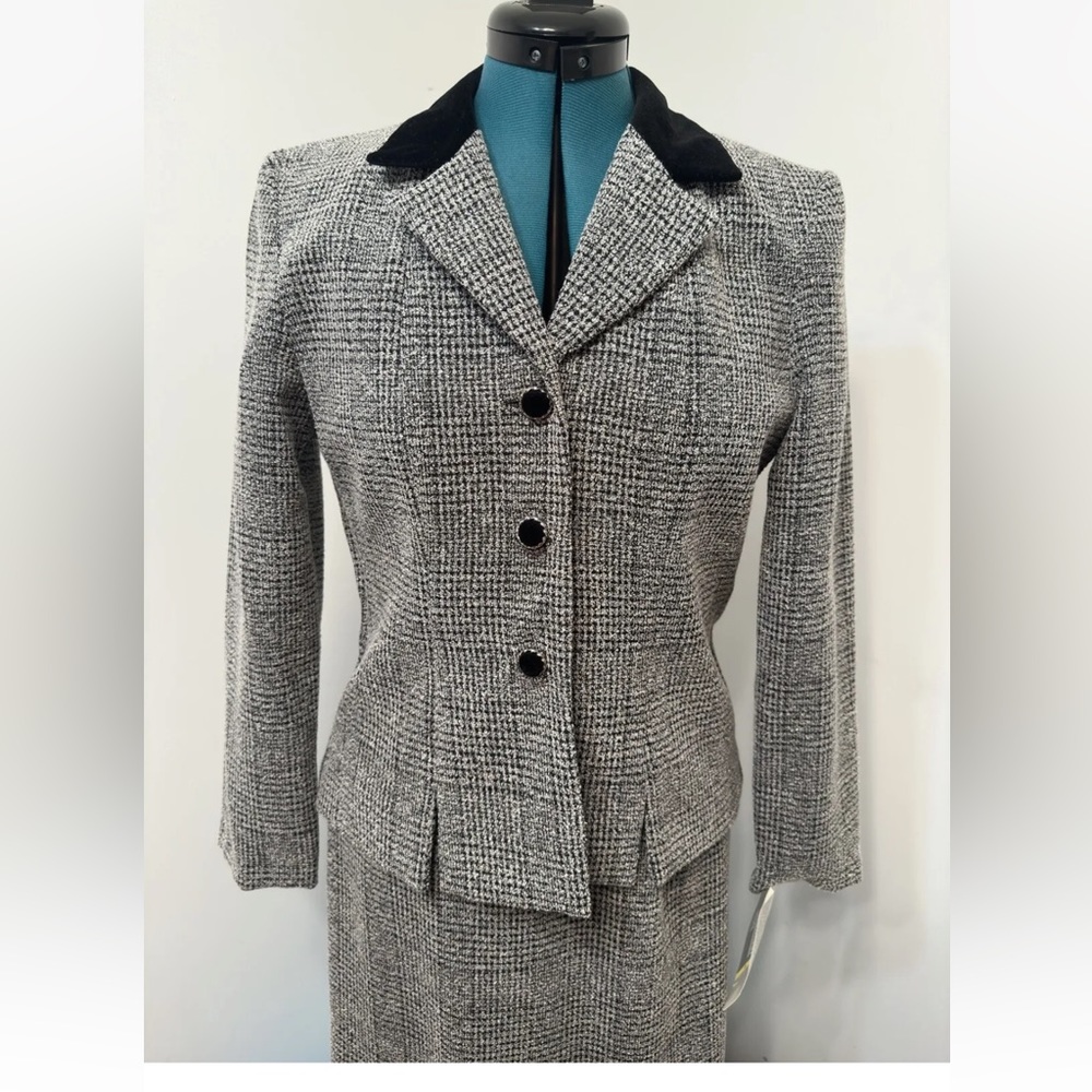 Jessica Howard Petite Black White Tweed Unlined 2 Piece Long Skirt Suit Size 6P. - Picture 4 of 16